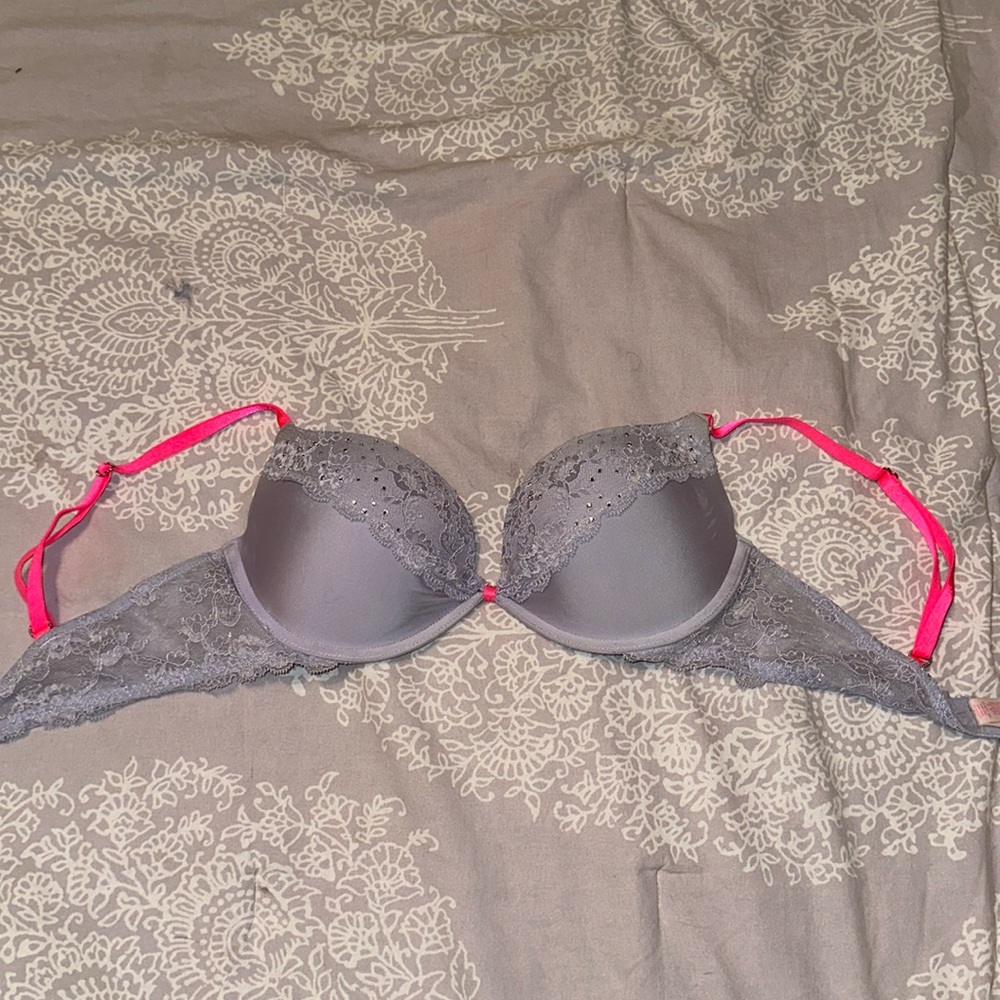 Victorias Secret bra - 34C